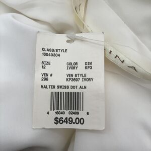 Galina Elegant Ivory Wedding Dress